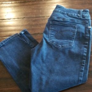 So slimming Chicos jeans